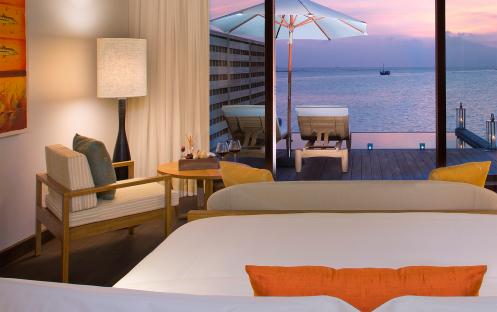 Anantara Veli Maldives Resort-Deluxe Over Water Bungalow Pool Bedroom_7869